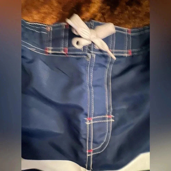 Penguin by Munsingwear boys patriotic swim trunks/board shorts. Size: L (14/16) - Picture 6 of 10